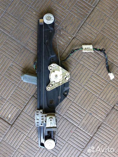 Стеклоподъёмник задний левый Mercedes W211