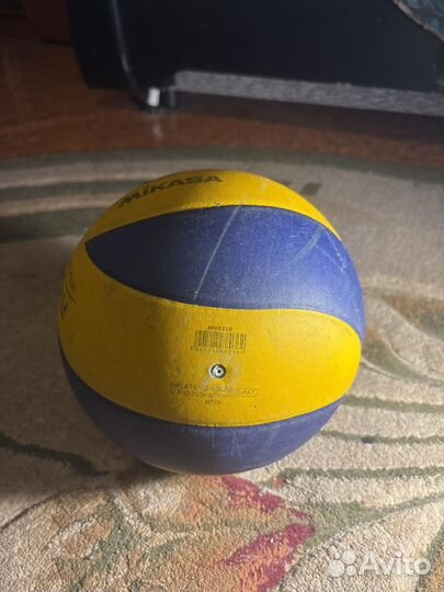 Волейбольный мяч mikasa mva 310 бу