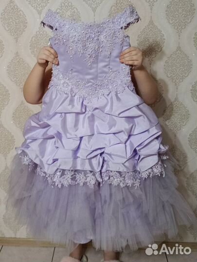 Платье для девочки пышное 134 140