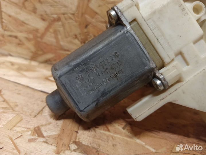 Моторчик переднего правого подъемника Focus 2