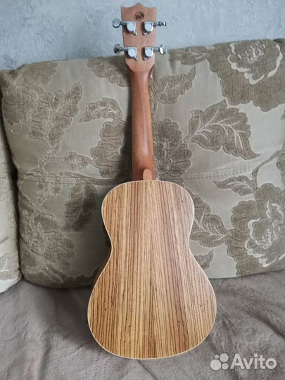 Укулеле Flight DUC 325 SP/ZEB