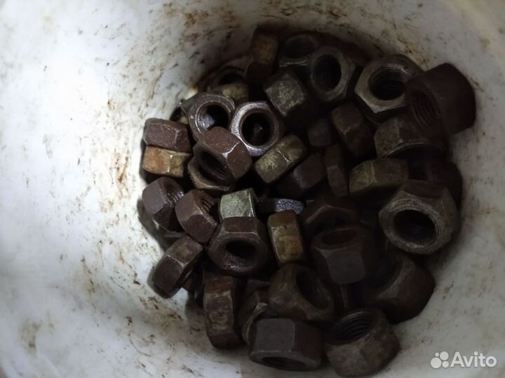 Карданный болт