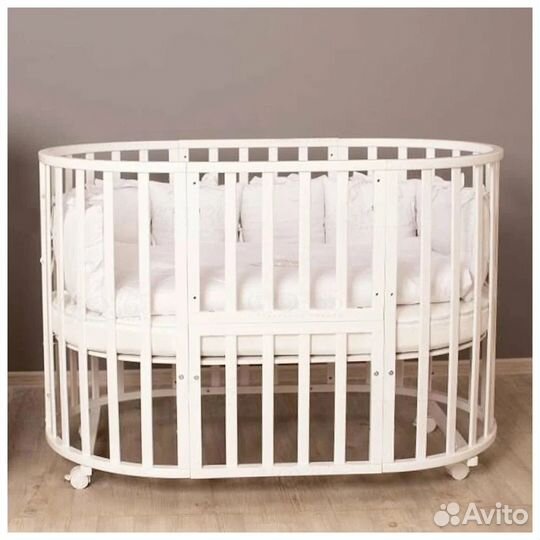 Овальная/круглая кроватка с маятником и матрасами