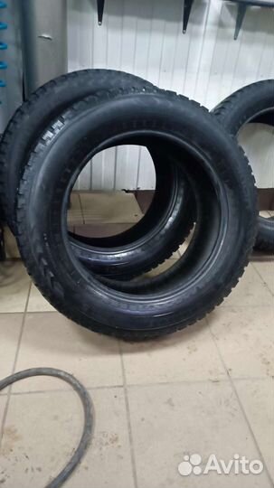 Nokian Tyres Hakkapeliitta 5 235/60 R18