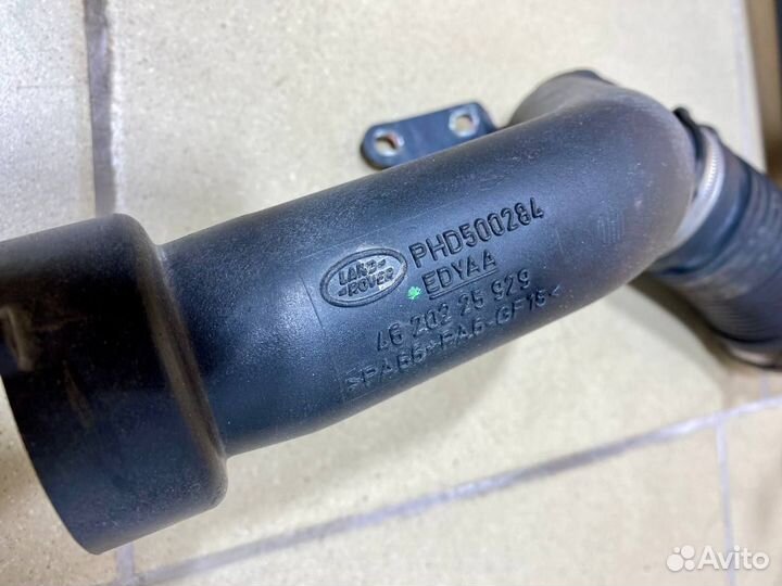 Патрубок воздушный Land Rover Range Rover L322