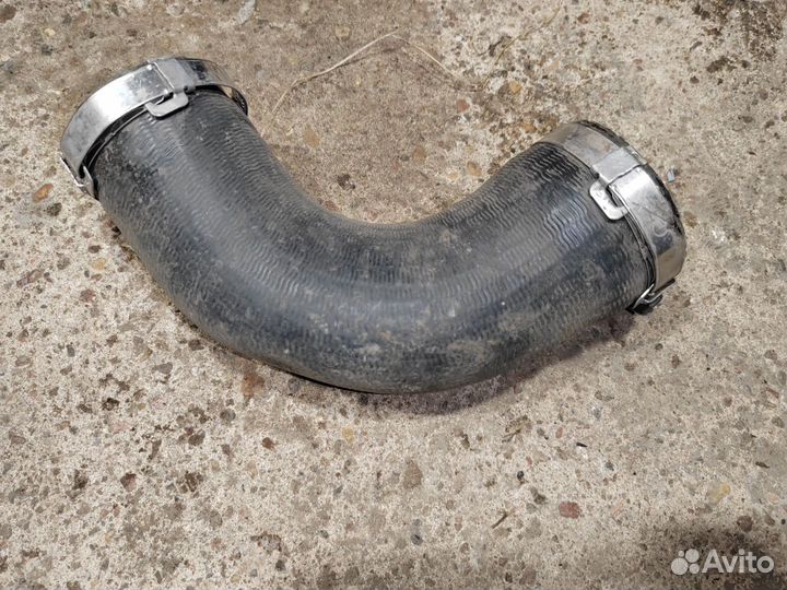 Патрубок интеркулера Volkswagen Touareg 3 2019