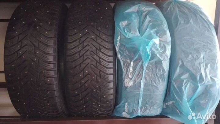 Nokian Tyres Hakkapeliitta 8 SUV 255/55 R20 110T