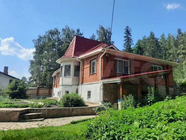 Дом 319 м² на участке 26 сот.