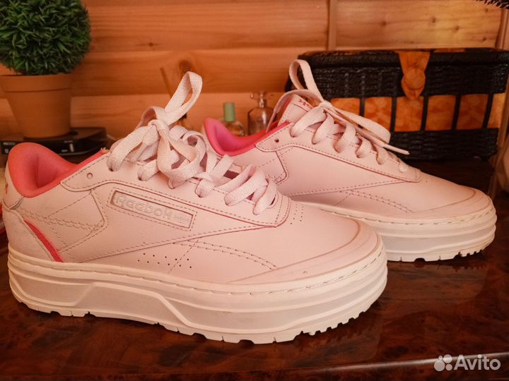 Кроссовки reebok женские 38