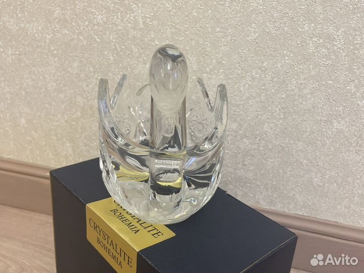 Ваза хрустальная