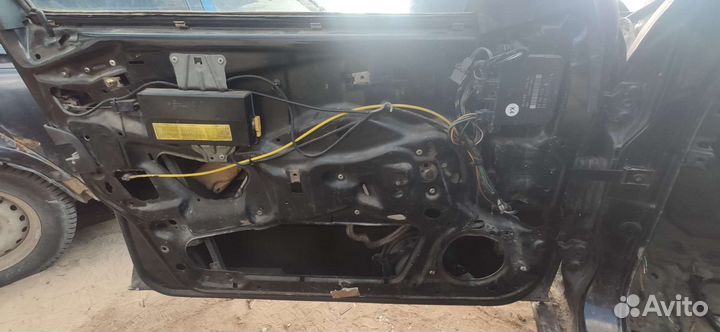 Дверь Мерседес w202 C240 1997г