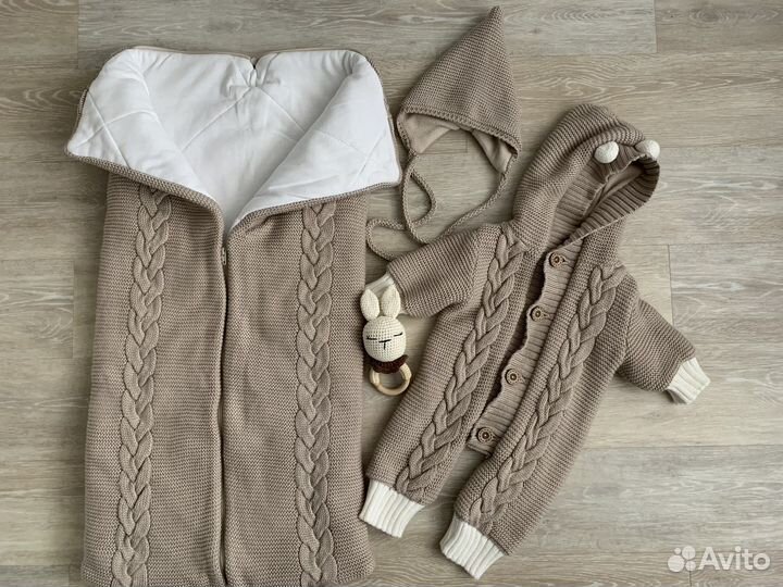 Комплект на выписку (весна-осень) вязанный