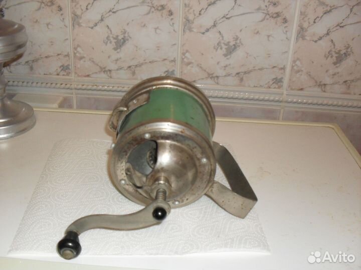 Кофемолка ручная из СССР