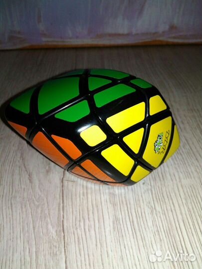 Lanlan john LIN curvy rombohedron