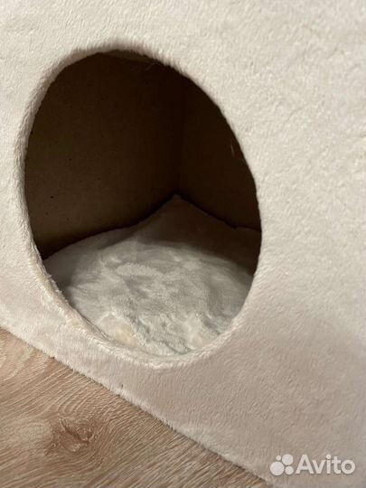 Домик для кошки с когтеточкой