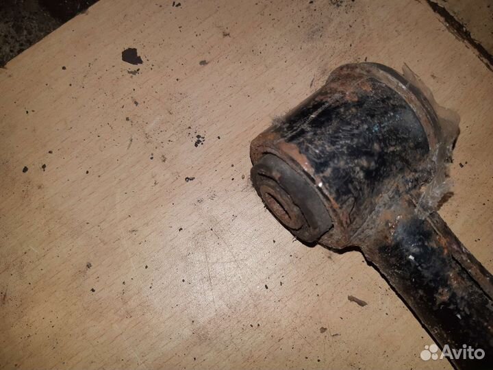 Рычаг передний верх правый Toyota Land Cruiser 100