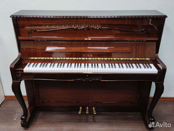 Чешское пианино Petrof