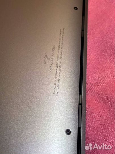 13 Apple Macbook Air m1 (2020) 8/256GB