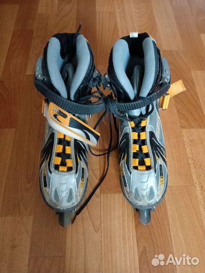 Роликовые коньки