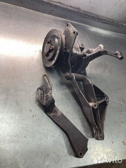 Насос гидроусилителя руля Ауди 80 b4