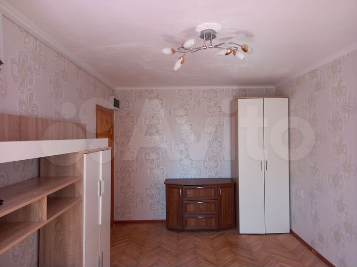 Комната 18 м² в 2-к., 1/5 эт.