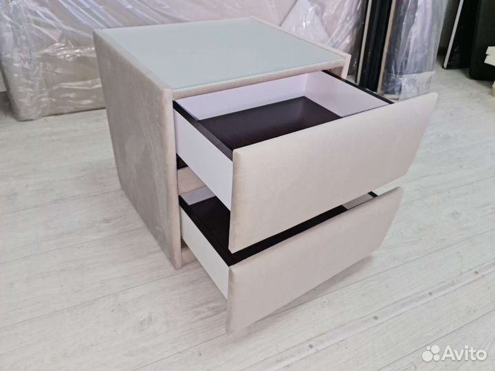 Тумба прикроватная