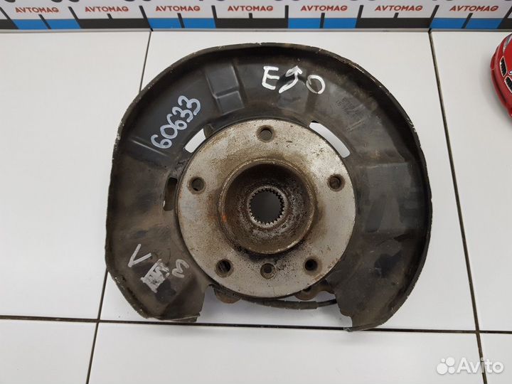 Кулак задний левый (BMW 3)