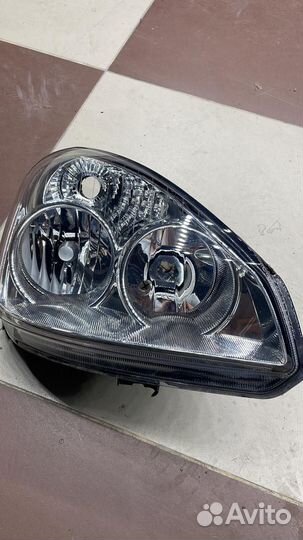 Фара на priora