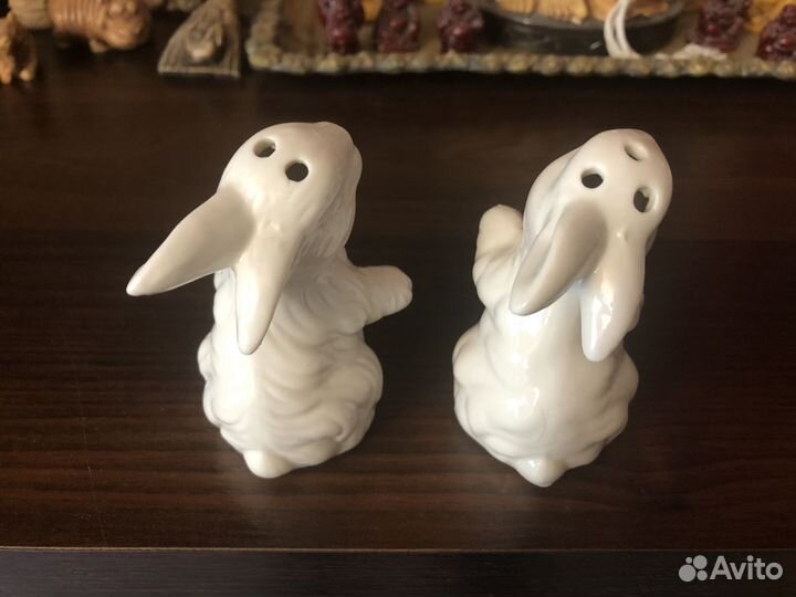 Зайчики - солонка и перечница фарфор