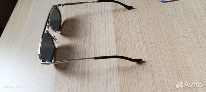 Солнцезащитные очки, металл, новые