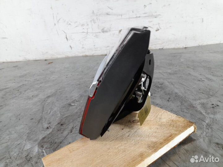 Фонарь внутренний задний правый Toyota Camry 55