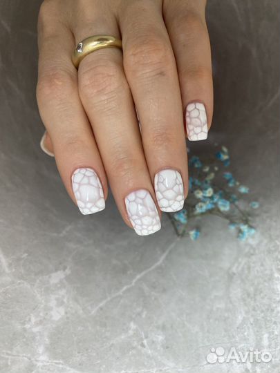 Наращивание ногтей и покрытие