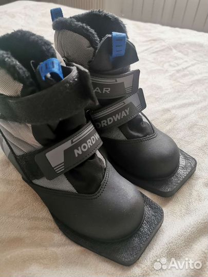 Лыжные ботинки размер 34