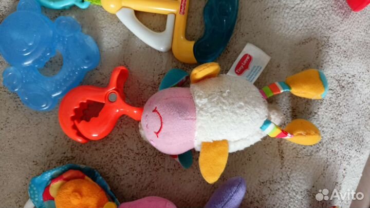 Игрушки подвески и прорезыватели