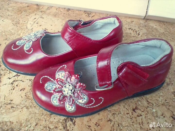 Туфли на девочку 25р