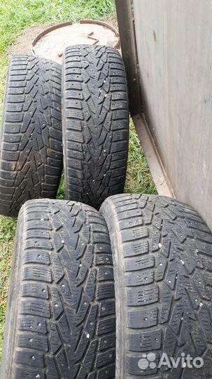 Nokian Tyres Hakkapeliitta 7 215/60 R17