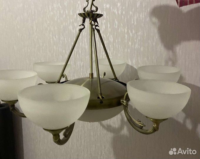 Люстры и светильники бу