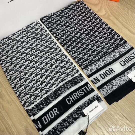 Платки dior и chanel