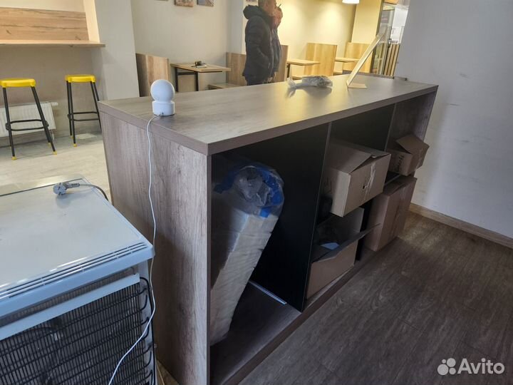 Стойка рецепшн