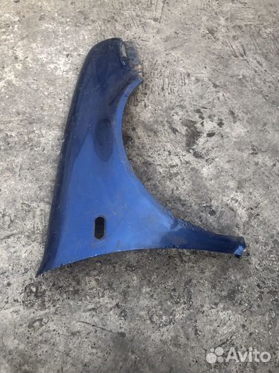 Крыло правое Volkswagen Golf 4