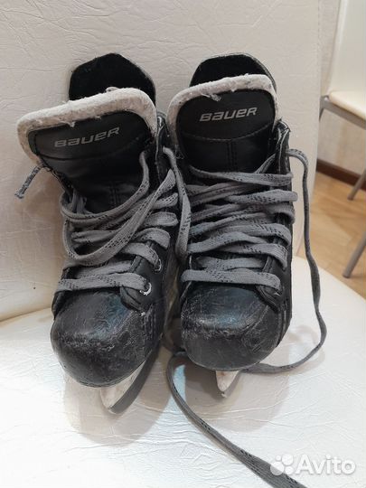 Коньки и наколенники