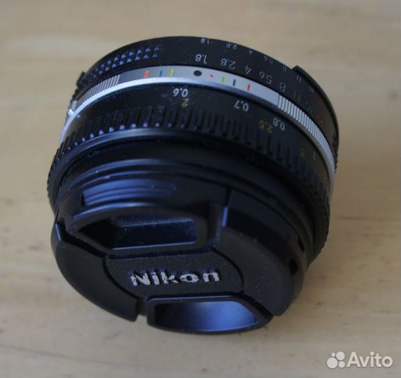 Объектив Nikon 50mm f/1.8 Nikkor