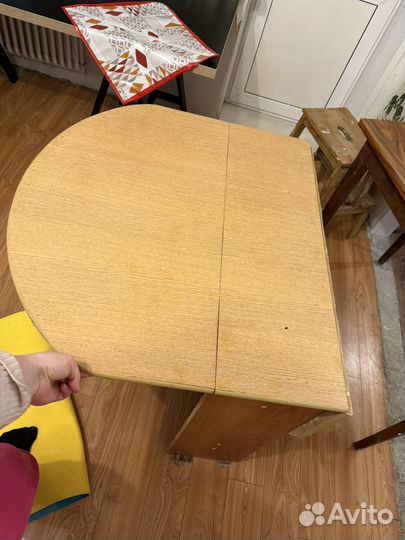 Стол-книжка