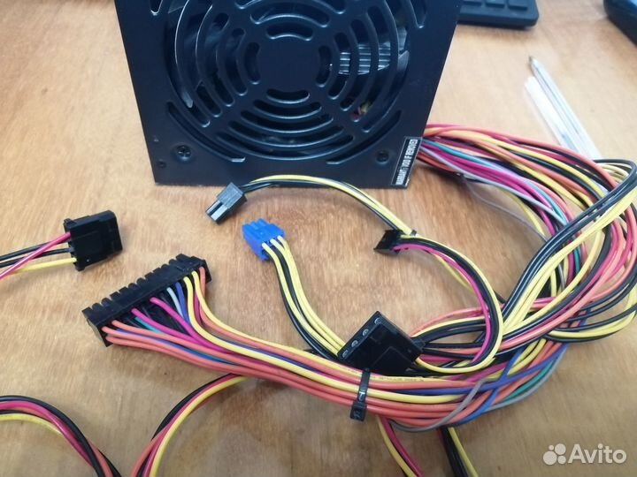Блок питания для компьютера 400Вт / 6пин для видео