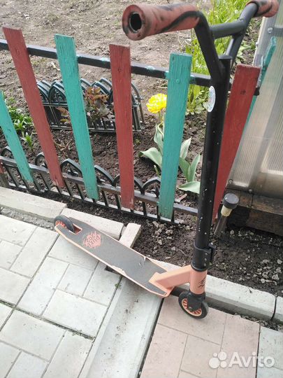 Трюковой самокат TT Duker 202