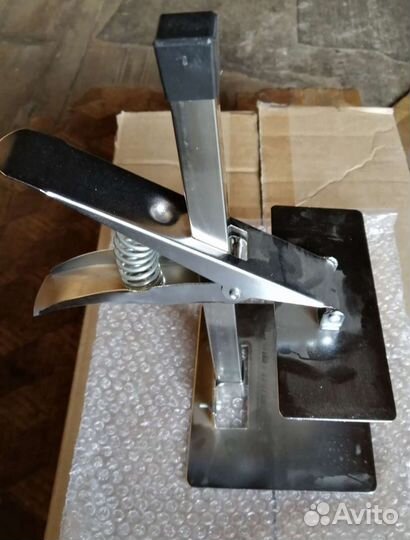 Зажим для кроя ткани