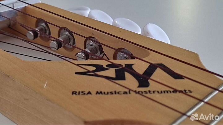 Топовая электроукулеле Risa Uke-Solid-Soprano 21