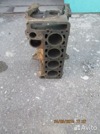 Блок цилиндров с поршнями, коллектор ваз 2101 - 21