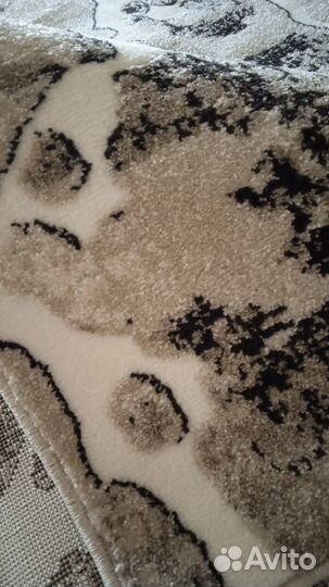 Новый современный ковер 3 на 2