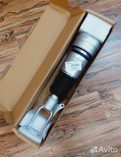 Porsche пневмостойка передняя панамера 97034305115